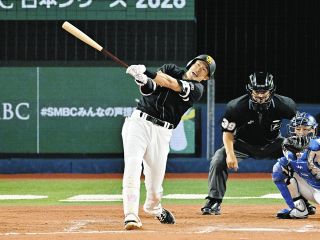 【吉見一起の目】「捕らないといけない打球だった」延長戦の明と暗…切り替えることができたソフトバンク柳田と引きずってしまったDeNA佐野