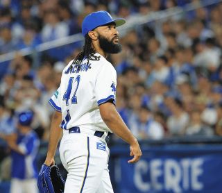 阪神】藤川球児新監督、背番号『22』のユニホーム姿を甲子園で
