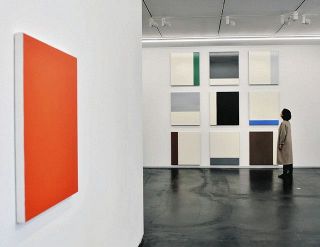 絵画の成り立ち　組作品で問う　登山博文さん遺作展