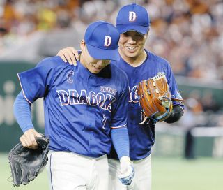 中日・岡林勇希「僕のファインプレーがなければ…」先輩・柳をイジる　2回2死満塁のピンチをスーパーキャッチで救う「さすが守備の人」と耳打ちされた