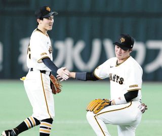◇「滑ってる姿見れて嬉しい！」紀平梨花、滑りながらピースサインも