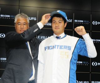 ロッテ】岡大海の逆転サヨナラ弾バットをプレゼント 殊勲の一発で折れ