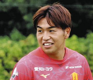 名古屋グランパス 2011 金崎夢生 優勝ロゴ（当時在籍選手サイン入）Ｏサイズ player_bustup_11.jpg