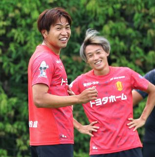 名古屋グランパス ユニフォーム 30周年記念 #8柿谷曜一朗選手 le coq sportif 名古屋グランパス 09 ユニフォーム ホーム 半袖