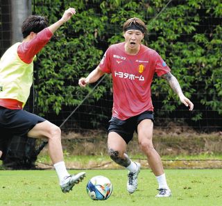 J1名古屋キャンプ】吉田晃”のびのびプレー”で試合勘取り戻す 代表招集