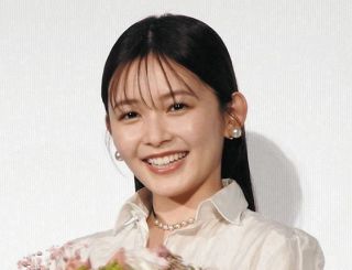 「美脚っぷりが半端ない…」久間田琳加、黒のミニワンピ姿が「脚長過ぎ」「圧倒されました」とフォロワー称賛