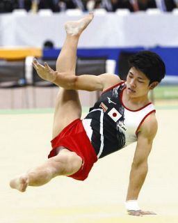 [体操]谷川翔「点数出過ぎ」床運動で優勝。オープン参加の白井健三を0・1点上回る