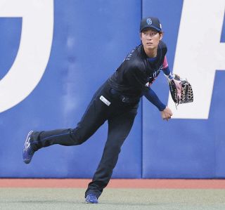 中日・上林誠知、2安打「いい形で投手との間合い」 リストバンドの