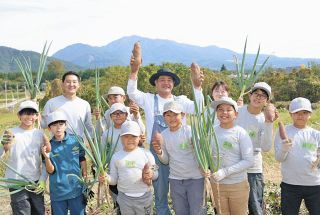 中日・工藤新監督「手間暇かけなきゃ」サツマイモ収穫で語った人物育成と農作物栽培の共通点　経験を積ませ…勝ち方植え付け…花開かせる！