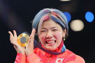 「つよカワイイ」パリ五輪レスリング女王・鏡優翔、『顔＜腕』キャミワンピ姿が反響「見事な二の腕」「可愛さが先だなぁ」