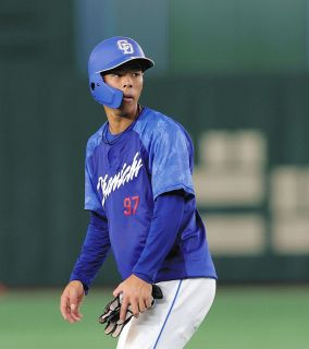 支配下登録の育成3位・樋口正修「1番・二塁」でプロ初スタメン【中日】