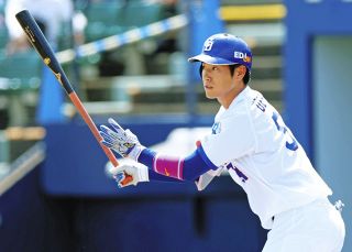 中日・上林誠知、2安打「いい形で投手との間合い」 リストバンドの