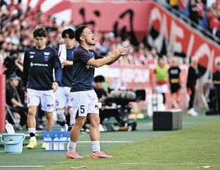 新加入のFW仲川輝人、Vけん引へ決意「J1初優勝を目標にここにきた」 背 新加入のFW仲川輝人、Vけん引へ決意「J1初優勝を目標にここにきた」 背