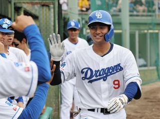 石伊雄太：中日スポーツ・東京中日スポーツ