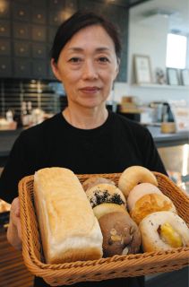 米価下落の中「付加価値を付ければ一定で売れる」愛知県弥富市の農業法人、米粉パン専門店に力