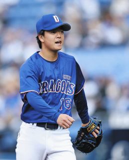 中日】「THANK YOU」「SHO NAKATA」中田翔引退Tシャツを着用し本人を