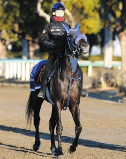 最多勝利新人騎手の19歳今村聖奈が艶やか晴れ着姿「たくさんの馬たちに