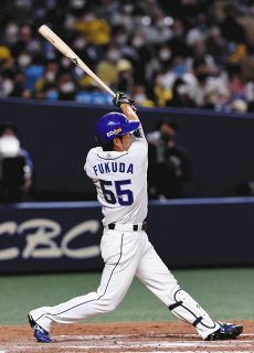 【中日】福田が今季62打席目で初本塁打 代打で左中間に豪快な一打「フルスイングすることを考えていた」
