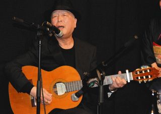 51年ぶり再デビュー、宇多田ヒカルの伯父の演歌歌手藤三郎がキャンペーンライブ「ああ、ほっとした」