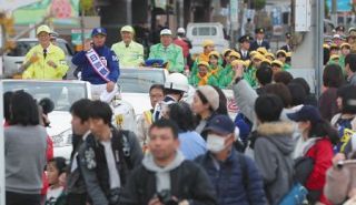 中日・福田が1日警察署長に オープンカーで40分パレード「来季は30本」とファンへ意気込み
