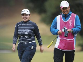 【女子ゴルフ】小林光希、1打及ばずも「16番くらいから『優勝争いをしている』と思った」2週連続V争いに笑顔