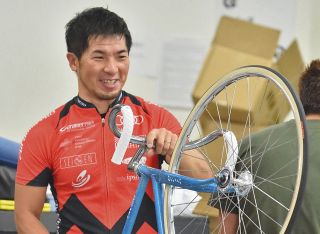 競輪界のトップレーサー・村上義弘が引退発表「ただただ必死にペダルを踏み続けてきました」