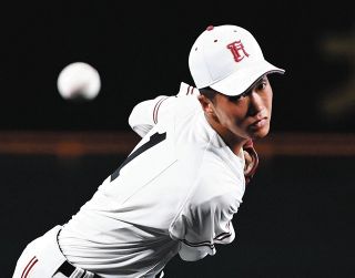 前年優勝校の8強入り、田中将大の駒大苫小牧以来17年ぶり