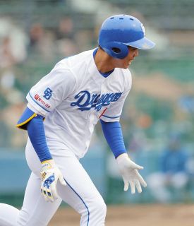 中日・根尾昂、背番号と同じ7つ星グラブで初白星キャッチだ