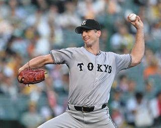 巨人の先発・グリフィン、初回に打者一巡の猛攻に遭い4失点　投手の及川にもタイムリー許す