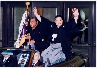 ◇桐谷美玲の足が長すぎるハイヒールコーデ【写真】：中日スポーツ