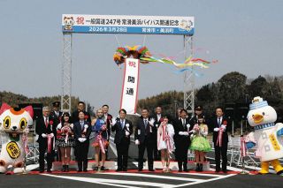 ひな人形「竹原文楽」創始者の洞奥さん制作 恵那の「神谷家」で展示