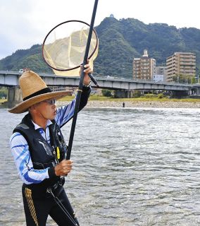 アユロード　第2章　＜48＞　ルアー客に交じり奮闘　長良川本丸で友釣り　豪腕とんがり帽子30匹　岐阜市