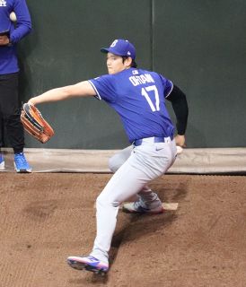 ドジャース、バレンズエラさんを追悼、「34」のワッペンをつけ