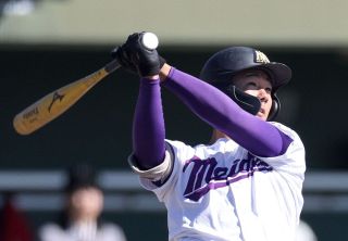 県岐阜商・鍛治舎巧監督はなぜ4年ぶりにユニフォームを変更した 県岐阜商・鍛治舎巧監督はなぜ4年ぶりにユニフォームを変更した