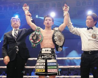 田中将吾が8回逆転TKOで2冠王者に「最後の3ラウンドは気持ちでした」初回ダウンも7回から猛攻　野上翔はプロ初黒星【ボクシング】