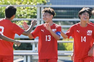 横浜FC　三浦知良　カズ　背番号11 20220109_Nakamura_Shunsuke.jpg