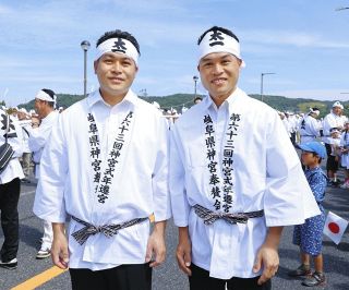 双子の誕生日、2度目のお木曳も同日　瑞浪の三輪祐治郎さんと晃治郎さん