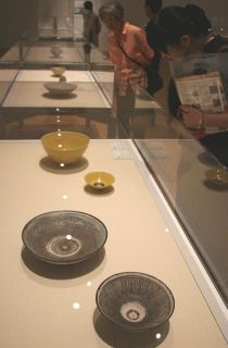 「ルーシー・リー展」津市の三重県立美術館で開幕、12月13日まで　英国の陶芸家 国内10年ぶり回顧展