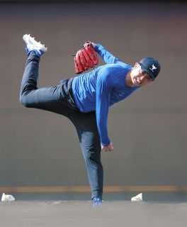 1年前は3桁の背番号…中日・松山晋也、サムライ初仕事で完全リレーに