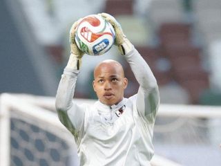 GK中村航輔が右肩を負傷して途中交代のアクシデント【サッカー日本代表