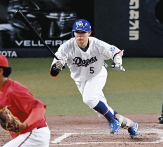中日】梅津 開幕ローテ諦めない！シート打撃登板、福留三振斬り 助言に