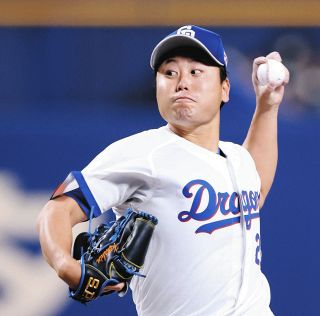 中日】「THANK YOU」「SHO NAKATA」中田翔引退Tシャツを着用し本人を