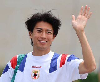 57歳・三浦知良、プロ40年目の新天地で背番号は『11』「辞める選択は
