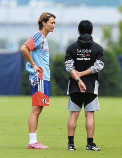 本田圭佑、『FK戦争』からの17年越し握手にネット胸熱「世代的にこの