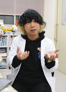 子どものメンタルヘルスについて語る関医師
