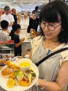 パンパカパ～ン「まきのはらグルメ」はこれだ！　静岡県牧之原市で順位発表、試食も