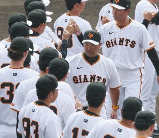 プロ初登板の松坂大輔から一発見舞った日本ハム・小笠原ヘッド