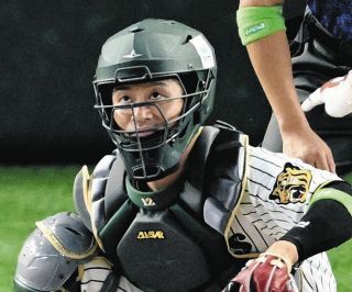 阪神】2年目・西純矢のプロ初勝利ボールを甲子園歴史館で展示 母への