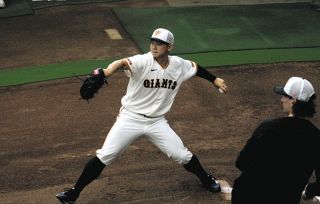 巨人】松井秀喜さんが試合前ミーティングに登場 岡本和真の離脱受け