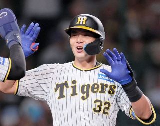 ロッテ】岡大海の逆転サヨナラ弾バットをプレゼント 殊勲の一発で折れ